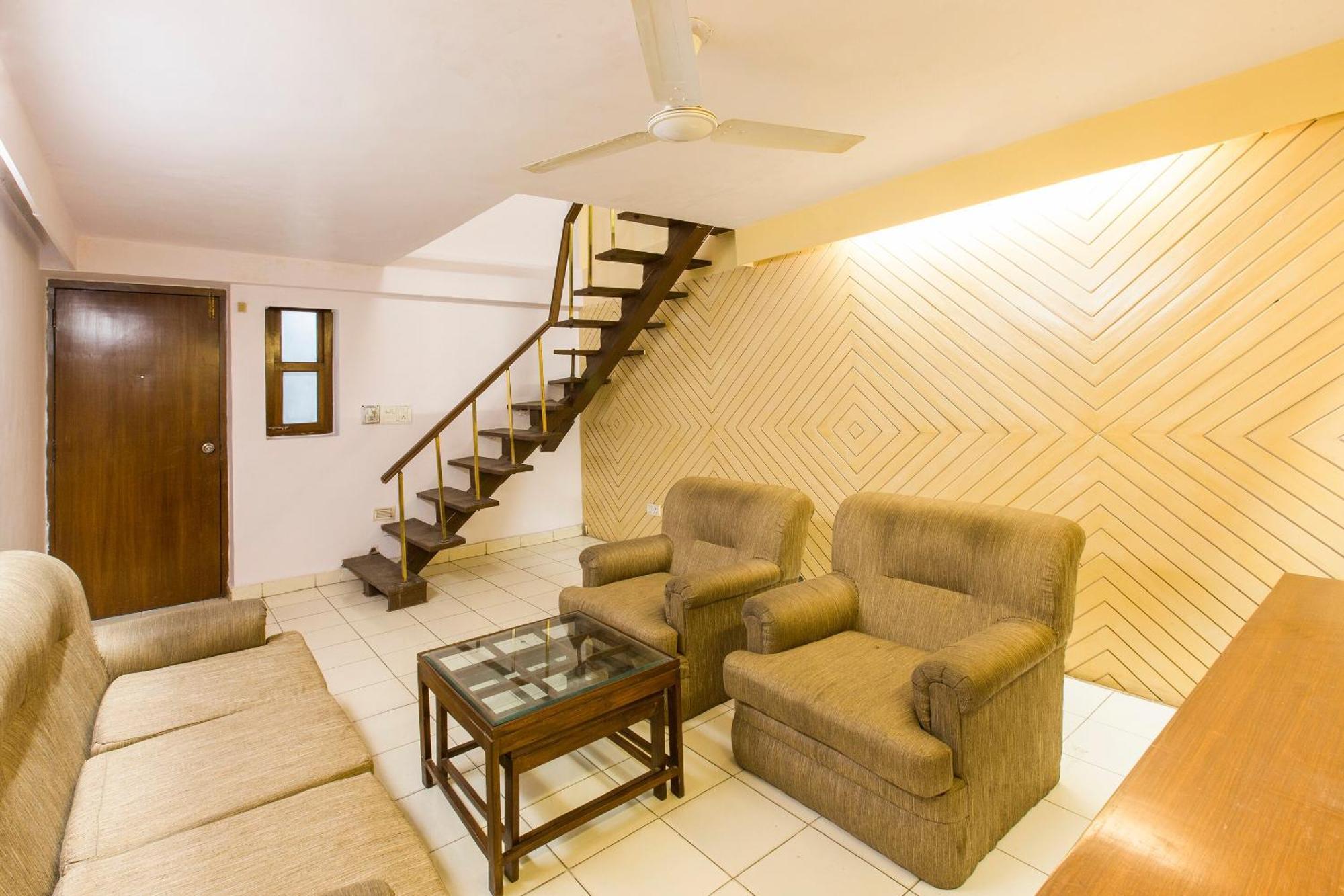 Hotel O Hotel Landmark Inn Дели Экстерьер фото
